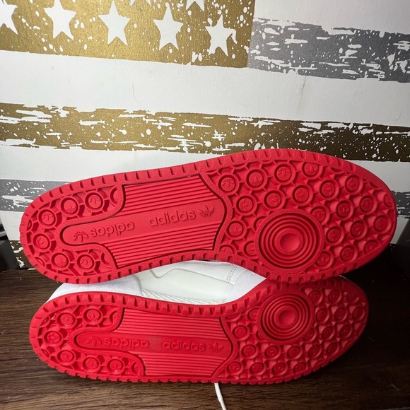 Adidas “Disney and Pixar” - Picture 7 of 11